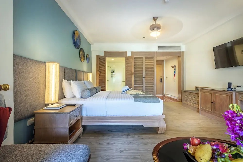 هتل چادا تای ویلیج